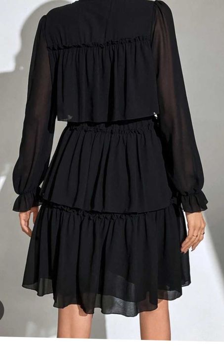 Vestido curto preto tamanho L
