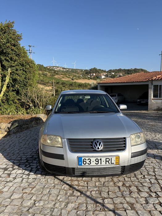 VW Passat 1.9, 130cv.  310000km. Apenas 2 donos.