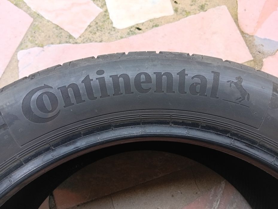 2 Pneus continental 245/45/18