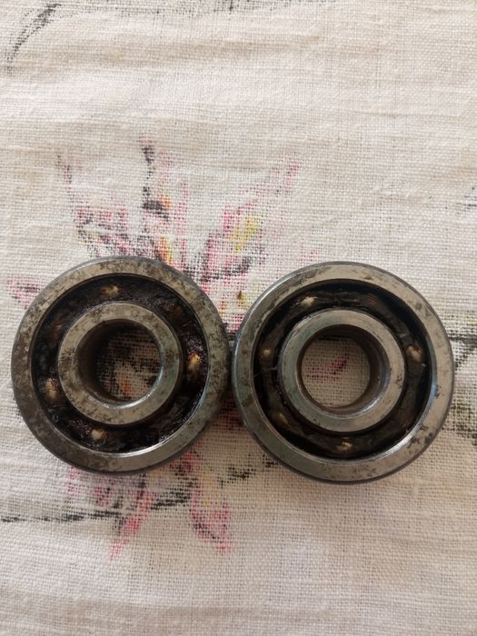 Підшипники в колесо Ява, Чезет.