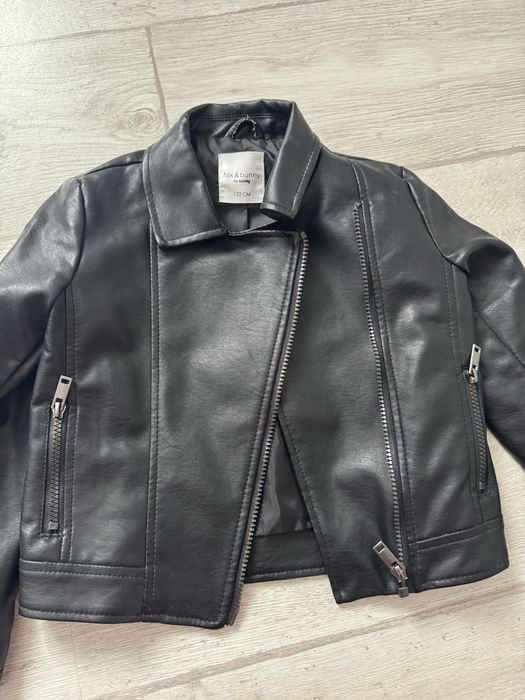 Куртка на дівчинку розмір 122