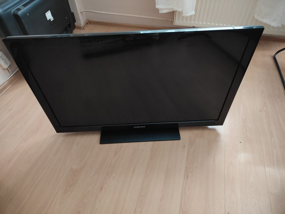 Telewizor Samsung 40 cali z pilotem