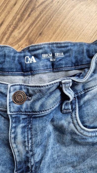 Jeansowe chłopięce spodnie C&A 158
