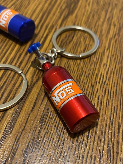 Na prezent Brelok butla nitro NOS