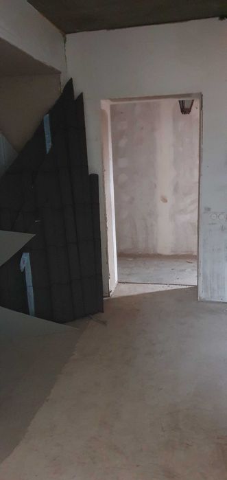 Продам 2-х этажный дом 187м2 +70м2  начало Лелековки