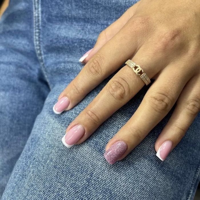 Манікюр , педикюр , нарощення нігтів, чистка стоп, чоловічий педикюр