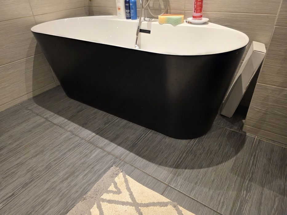 Sprzedam wanne czarno białom