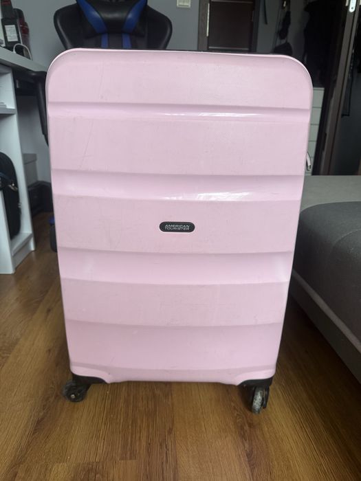 uzywana walizka american tourister