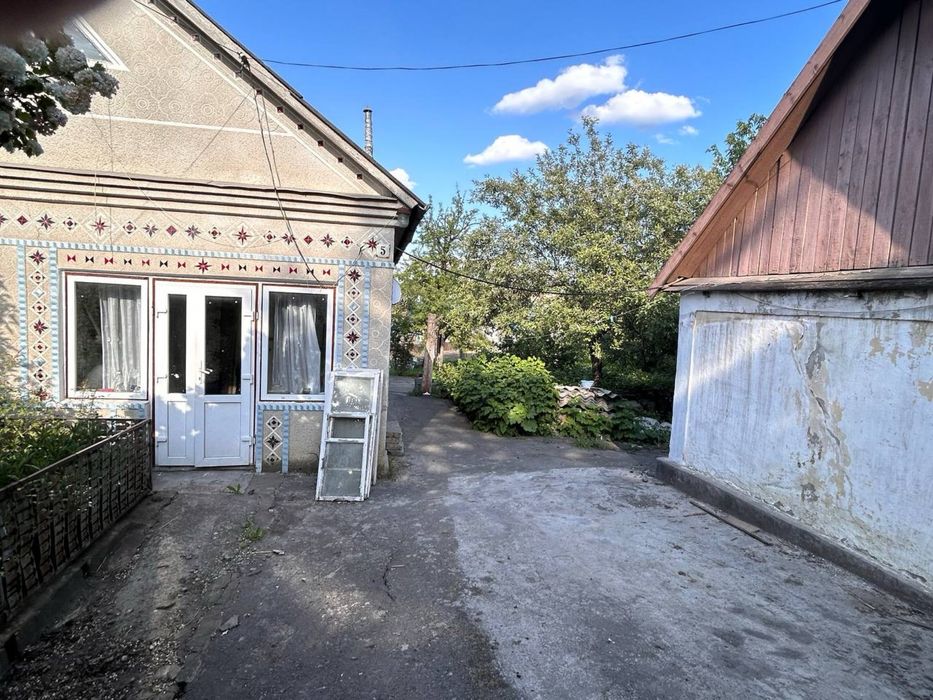 Продам будинок з великою територією