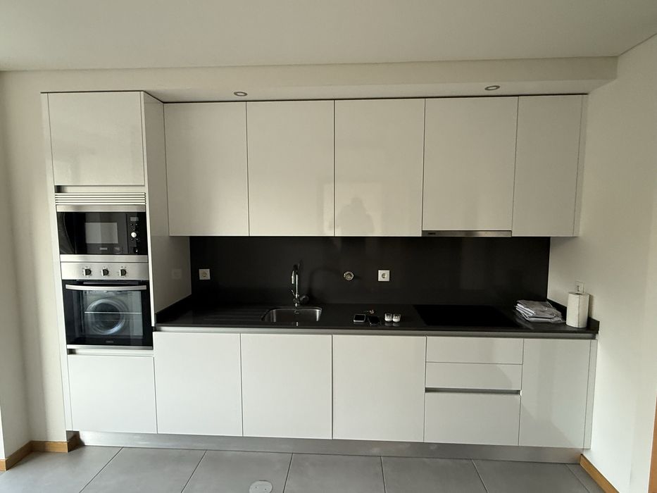 Aluga se quarto com wc privativo a caloiro de gestao