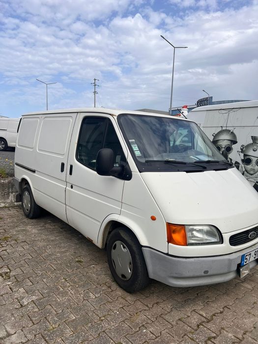 Ford Transit  3200€