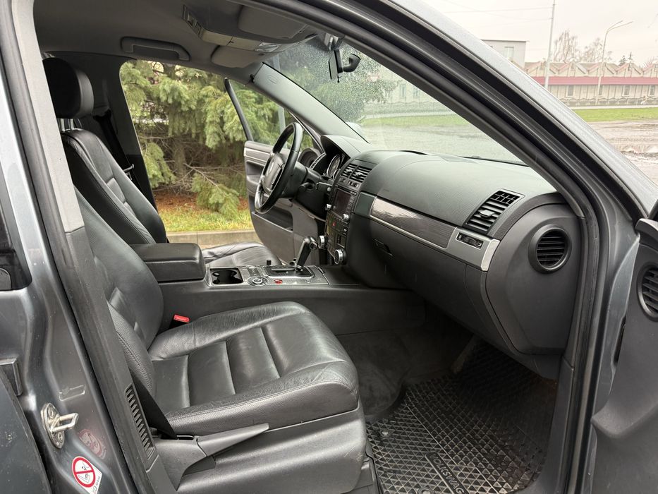 Продам Volkswagen Touareg 3.0 D