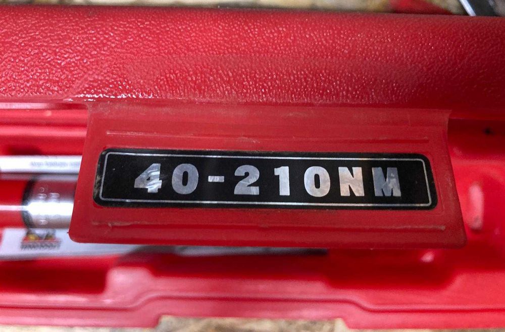 Klucz dynamometryczny Teng Tools 40-210 Nm
