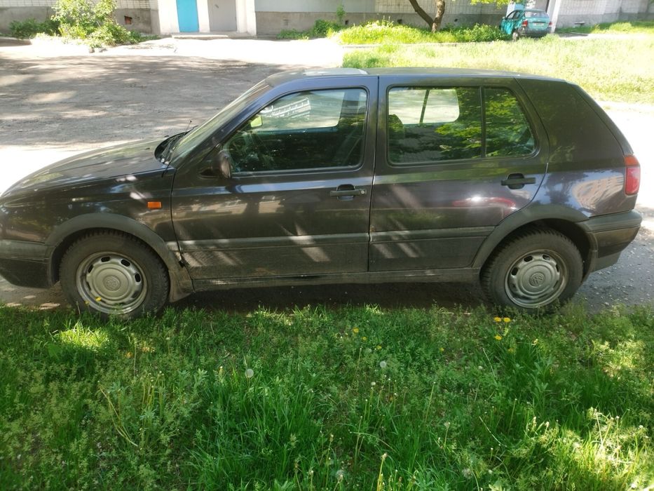 Продам автомобіль Volkswagen Golf 3