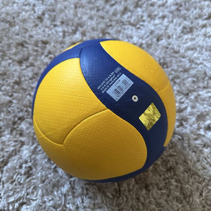 Волейбольный мяч Mikasa V300W