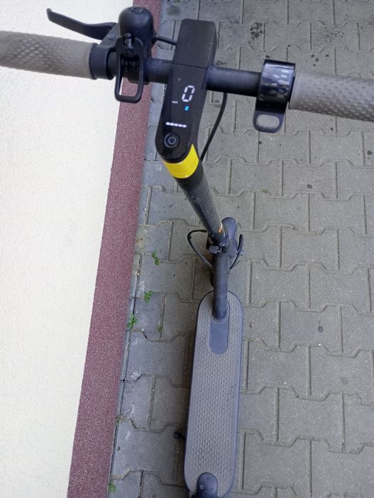 Hulajnoga elektryczna Xiaomi Mi Electric Scooter 1S