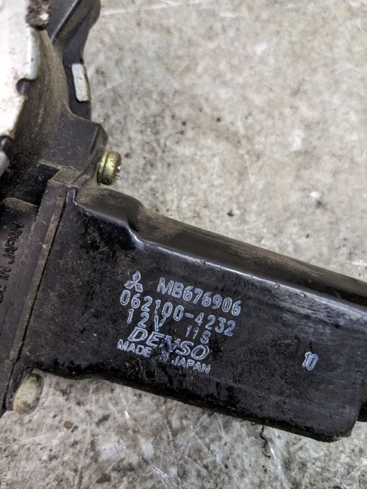 Mitsubishi Space Wagon Podnośnik Mechanizm Szyby Prawej Przedniej PP