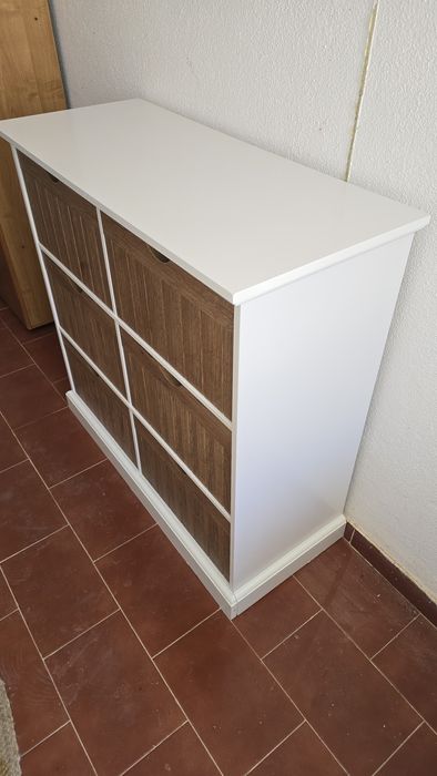 Cómoda/ Móvel de arrumação