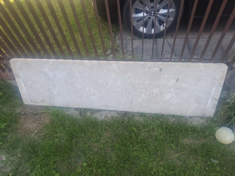 Parapet z konglameratu