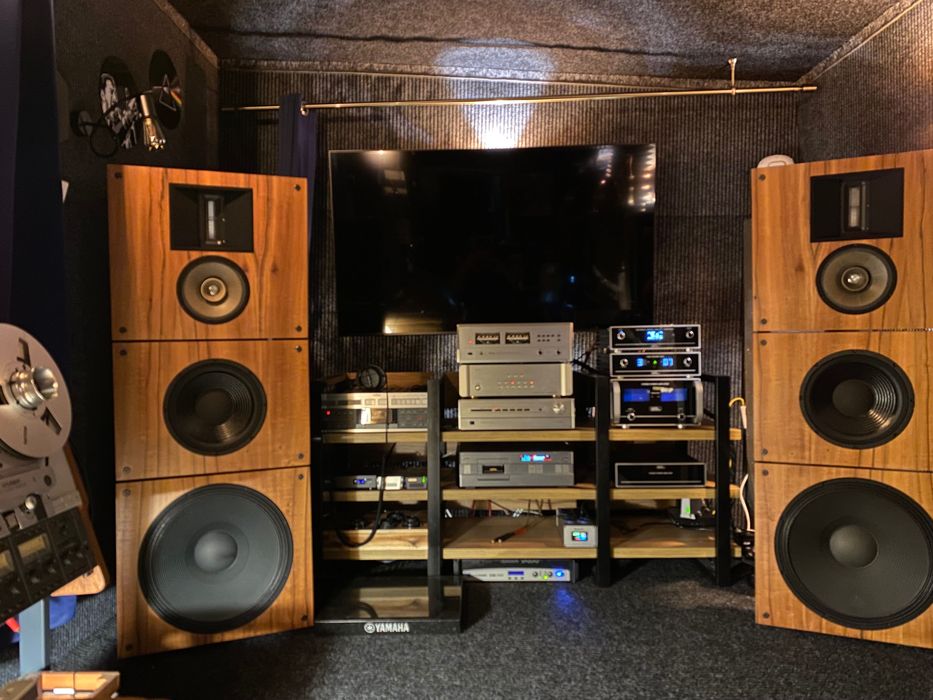Kolumny open baffle High-End w czystej postaci, Unikat