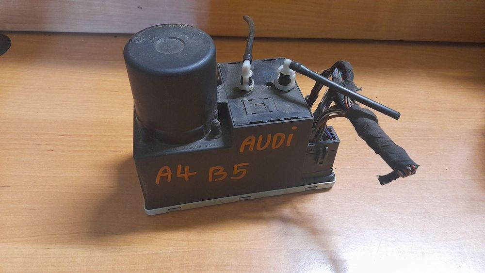 Pompka zamka centralnego kompresor audi a4 b5 8l0862257k