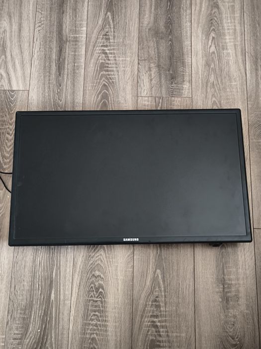 Телевізор Samsung ue32eh4000w 32'
