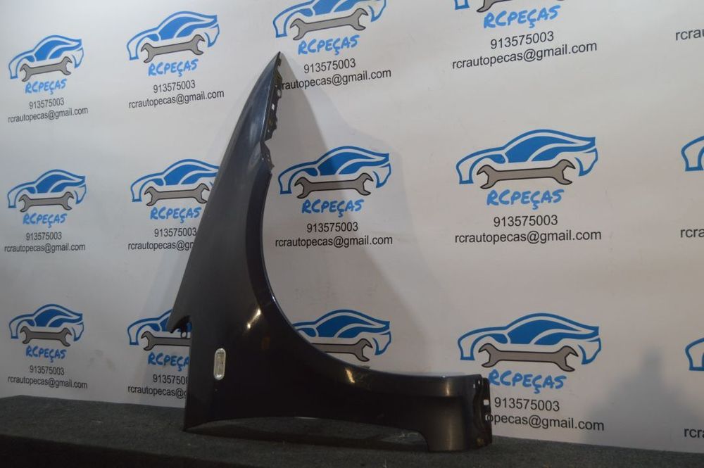 Guarda-Lamas Direito Ford CMax C MAX C-MAX DM2 Guarda Lamas