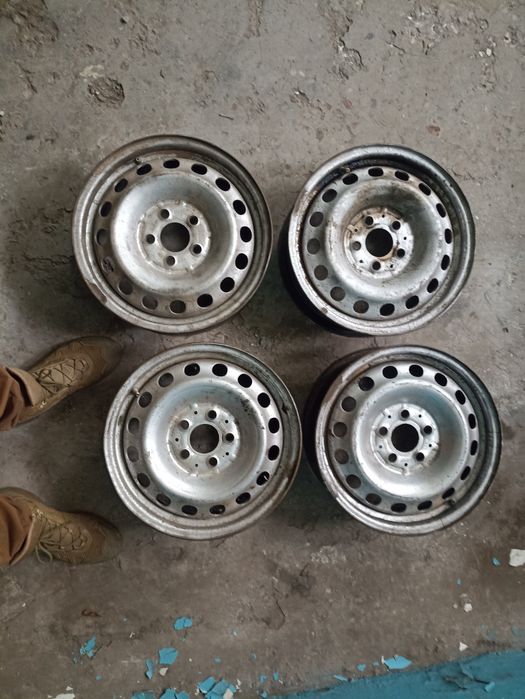продам штампованные диски R 16 5/112