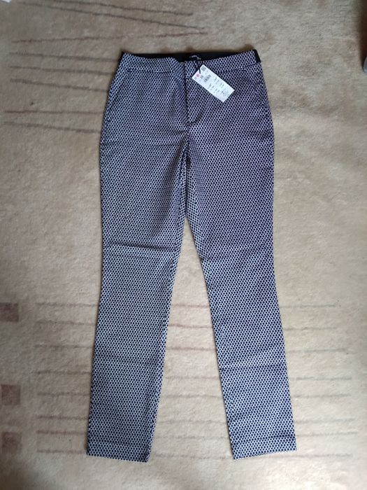 Eleganckie spodnie Reserved typu cygaretki r. 38