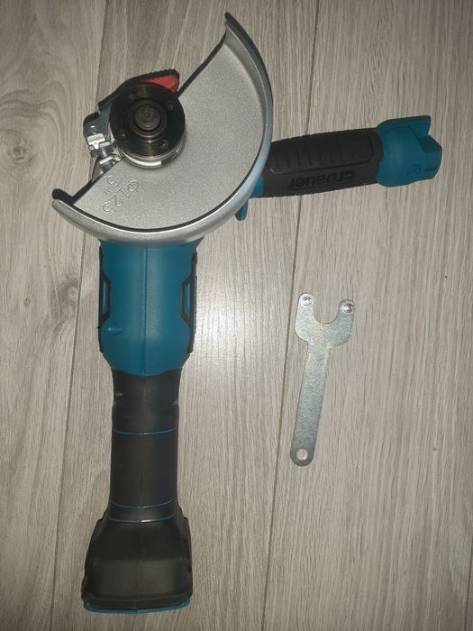 Akumulatorowa szlifierka kątowa Erbauer EAG18-Li 18V EXT