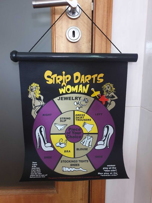 Jogo de setas magnéticas striptease