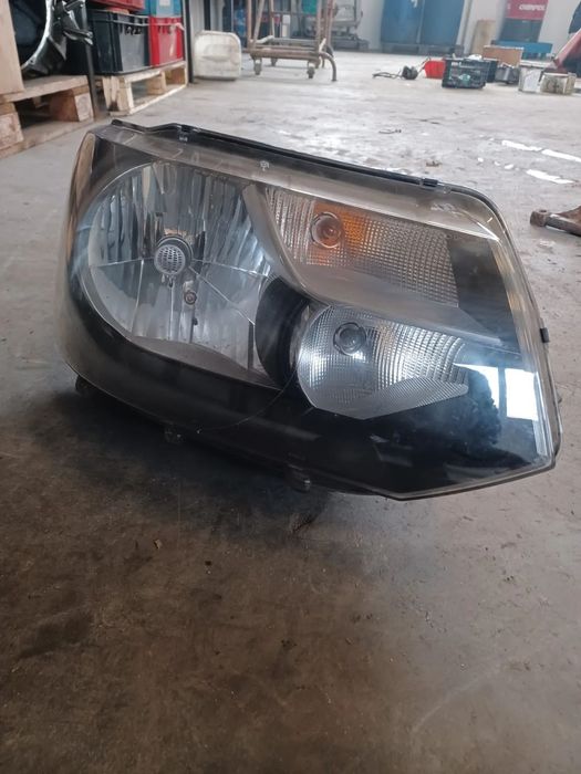 Lampa przednia prawa VW Transporter T5 LIFT