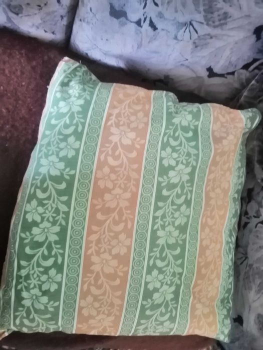 Подушки ватные, противоаллергенные, б/у.