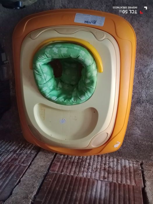 Voadores em estado razoável 10€ cada um.