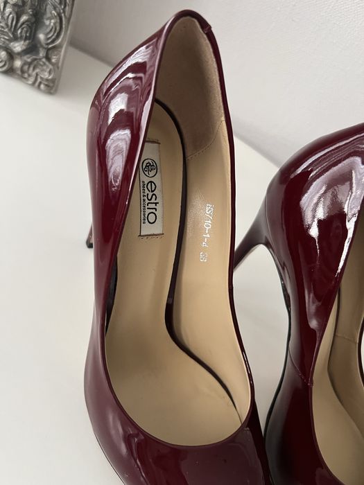 Шкіряні лаковані туфлі човники ESTRO