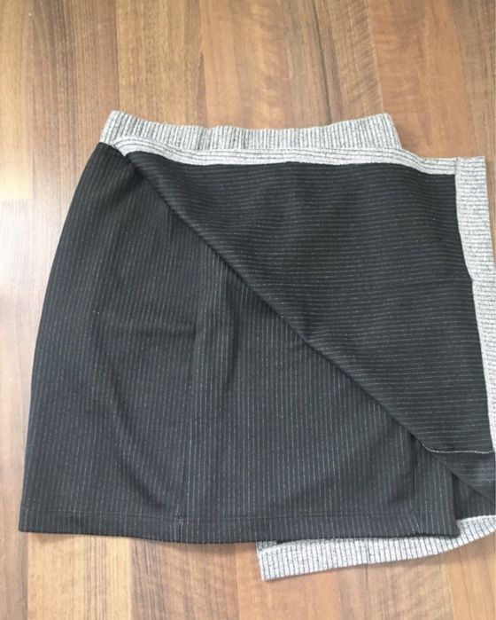 Nowa asymetryczna spódnica Reserved