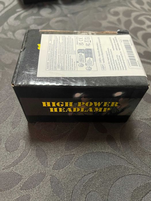 Lanterna frontal led a bateria