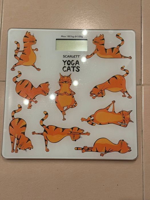 Продаю ваги Scarlett