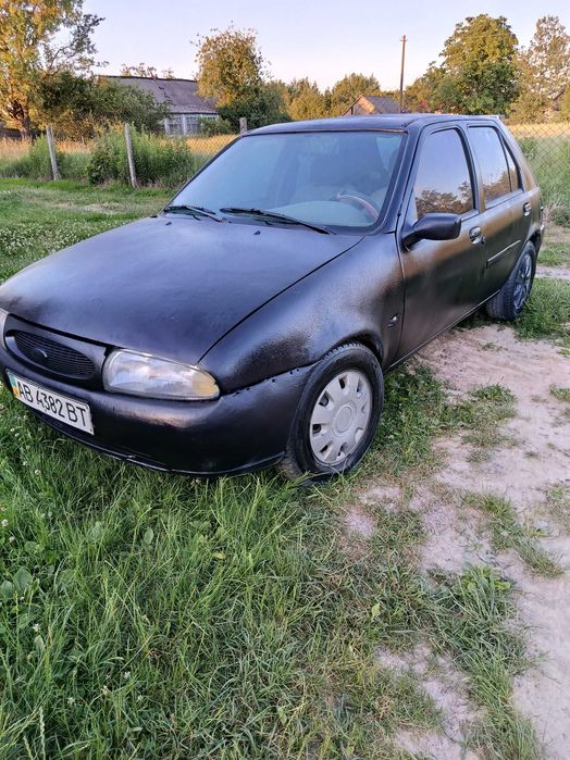 Авто Форд фієста