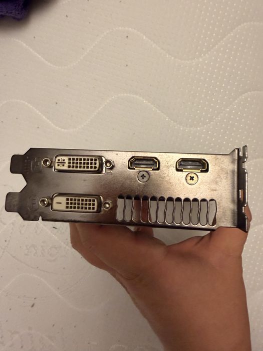 GeForce gtx 750 ti gigabite 2 gb