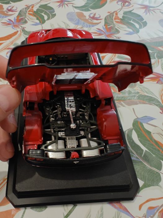 sprzedam modele auto bburago burago
