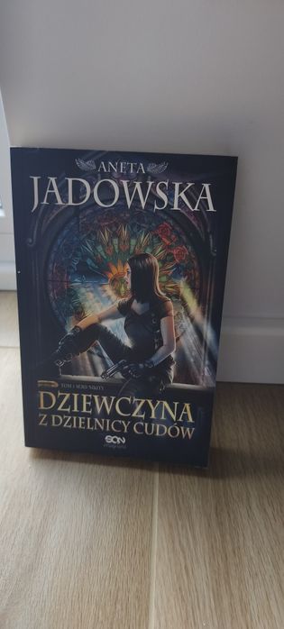 Książka Aneta Jadowska Dziewczyna z dzielnicy