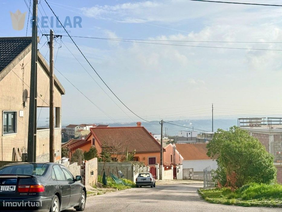 Vialonga - Terreno 341 m2