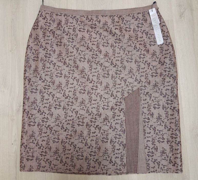 Продам нову літню юбку. Розмір 54. Турція.Можно оформити через олх дос