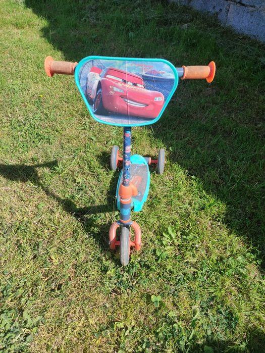 Hulajnoga trójkołowa