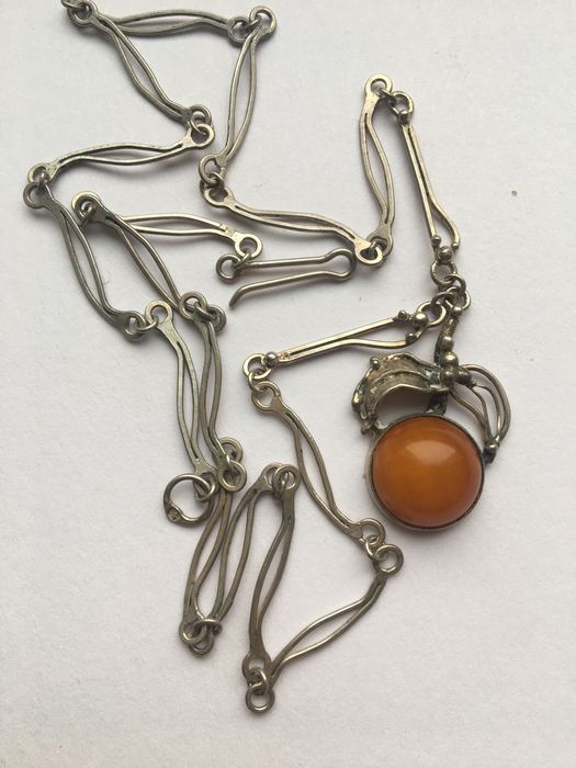 Stary wisior, łancuszek z bursztynem srebro 800