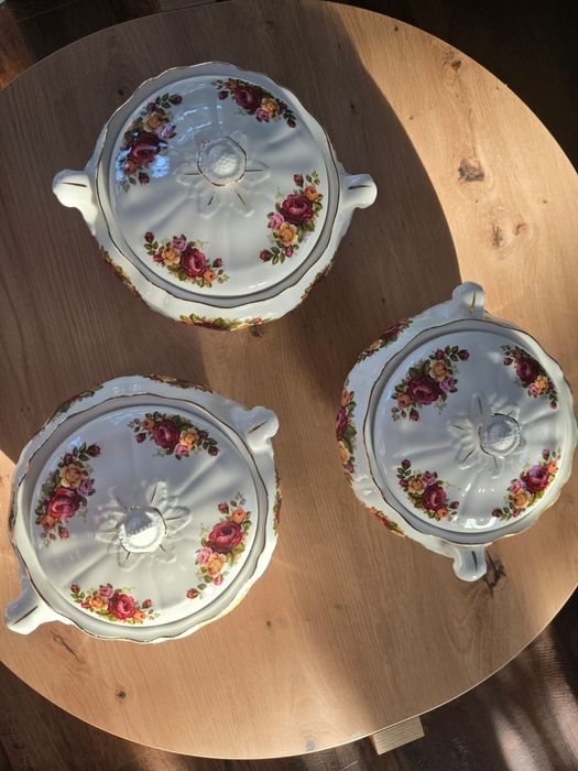 Elegancki serwis porcelany angielskiej Sheriden Bone China