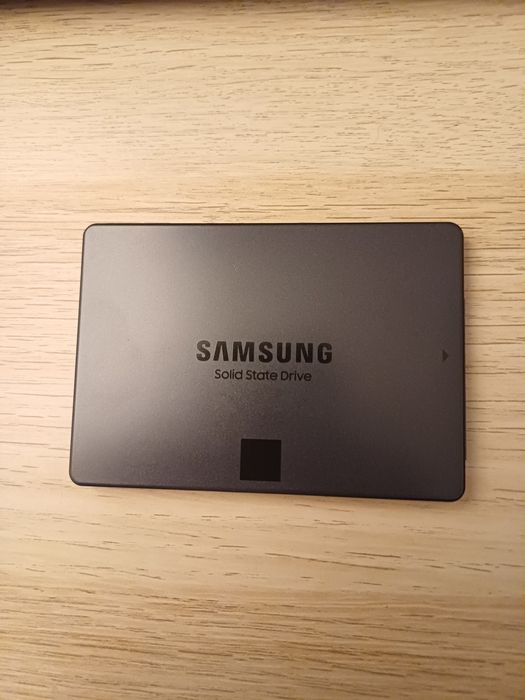 Samsung V-nand ssd 860 QVO