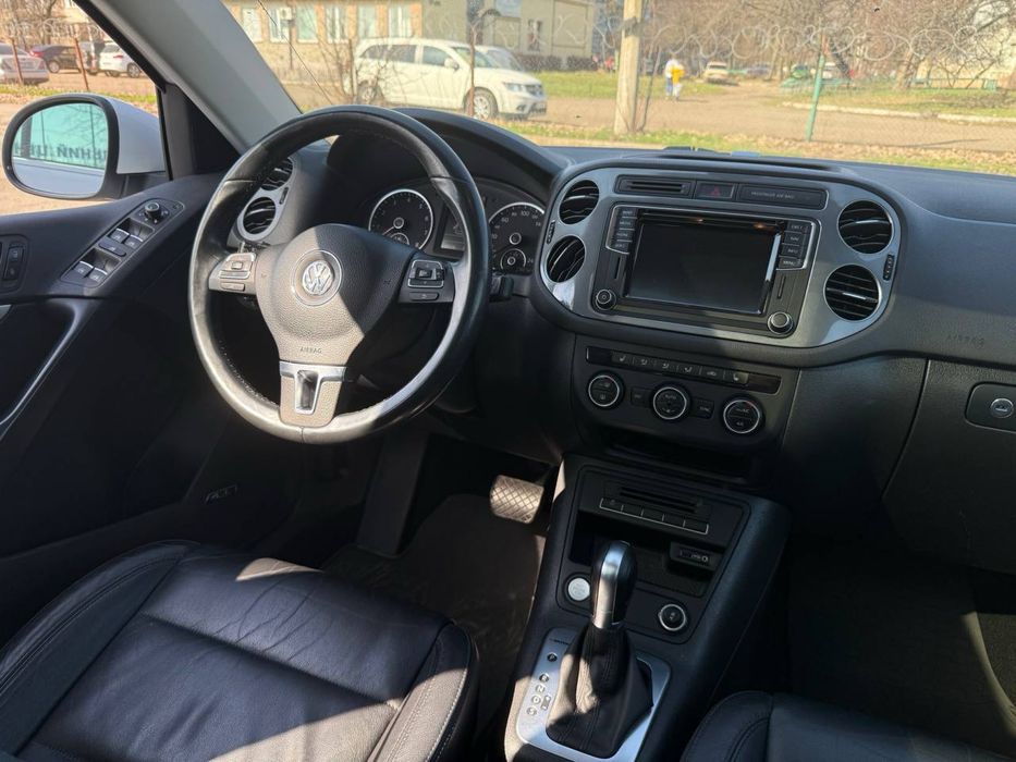 Volkswagen Tiguan 2017 року на максимальній комплектації