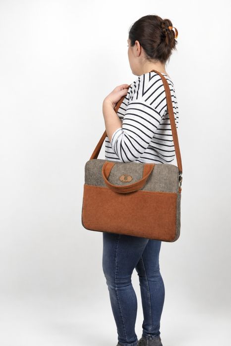 Elegancka i praktyczna torba na laptopa 15,6 " handmade rękodzieło